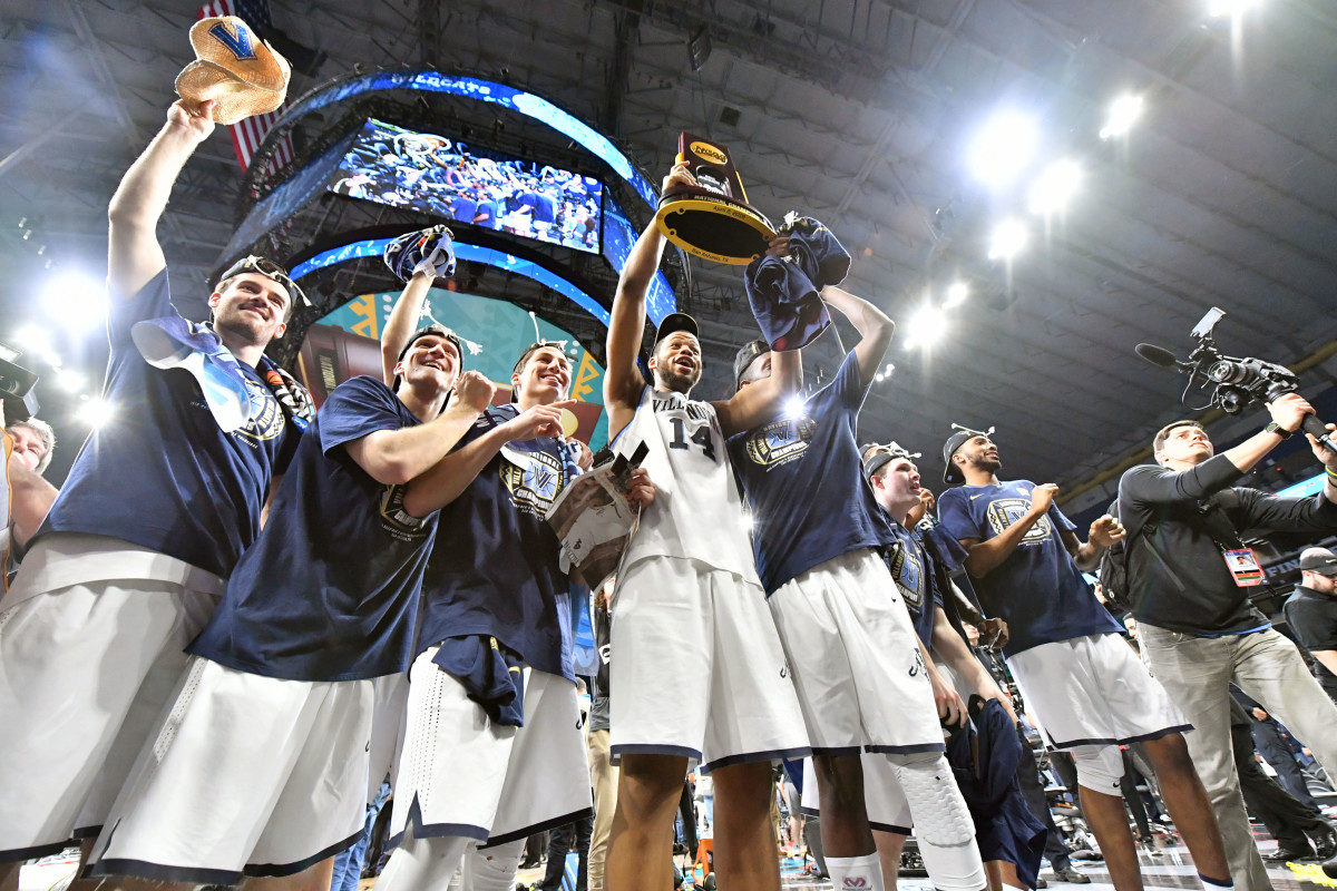 Villanova Wildcats forward Omari Spellman (14) hoist the national championship trophy