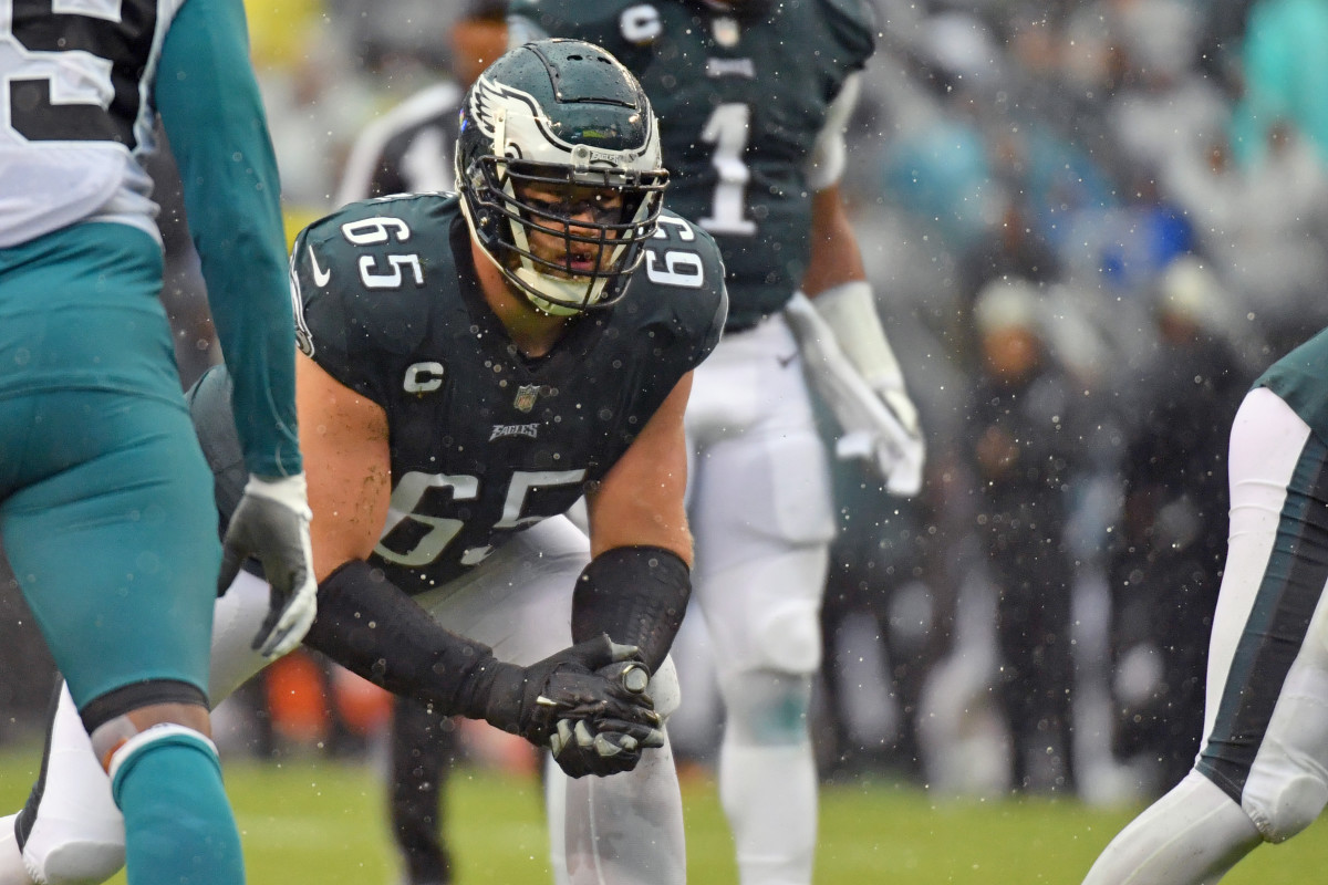 Lane Johnson sets before the snap in a game against the Jaguars
