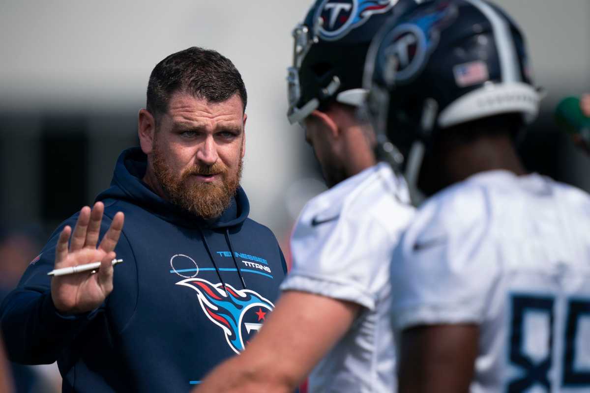 Tim Kelly will now serve as the Titans' offensive coordinator