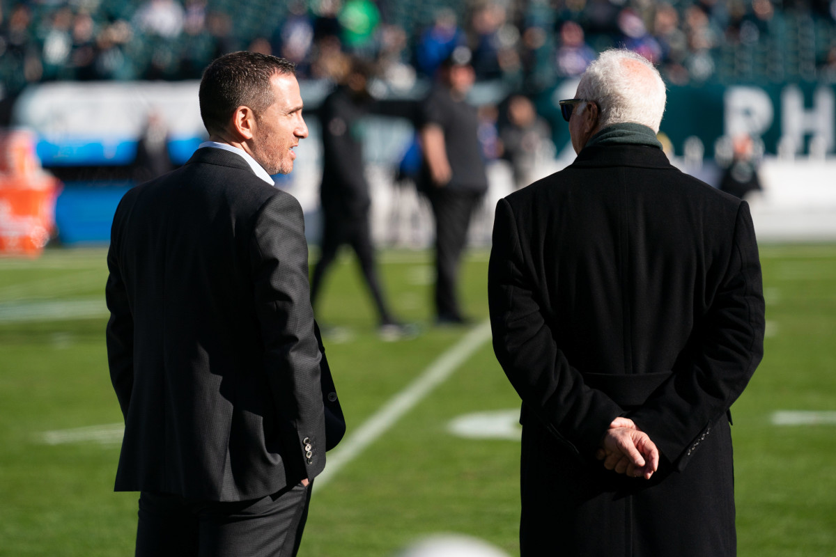 Eagles GM Howie Roseman and owner Jeffrey Lurie.
