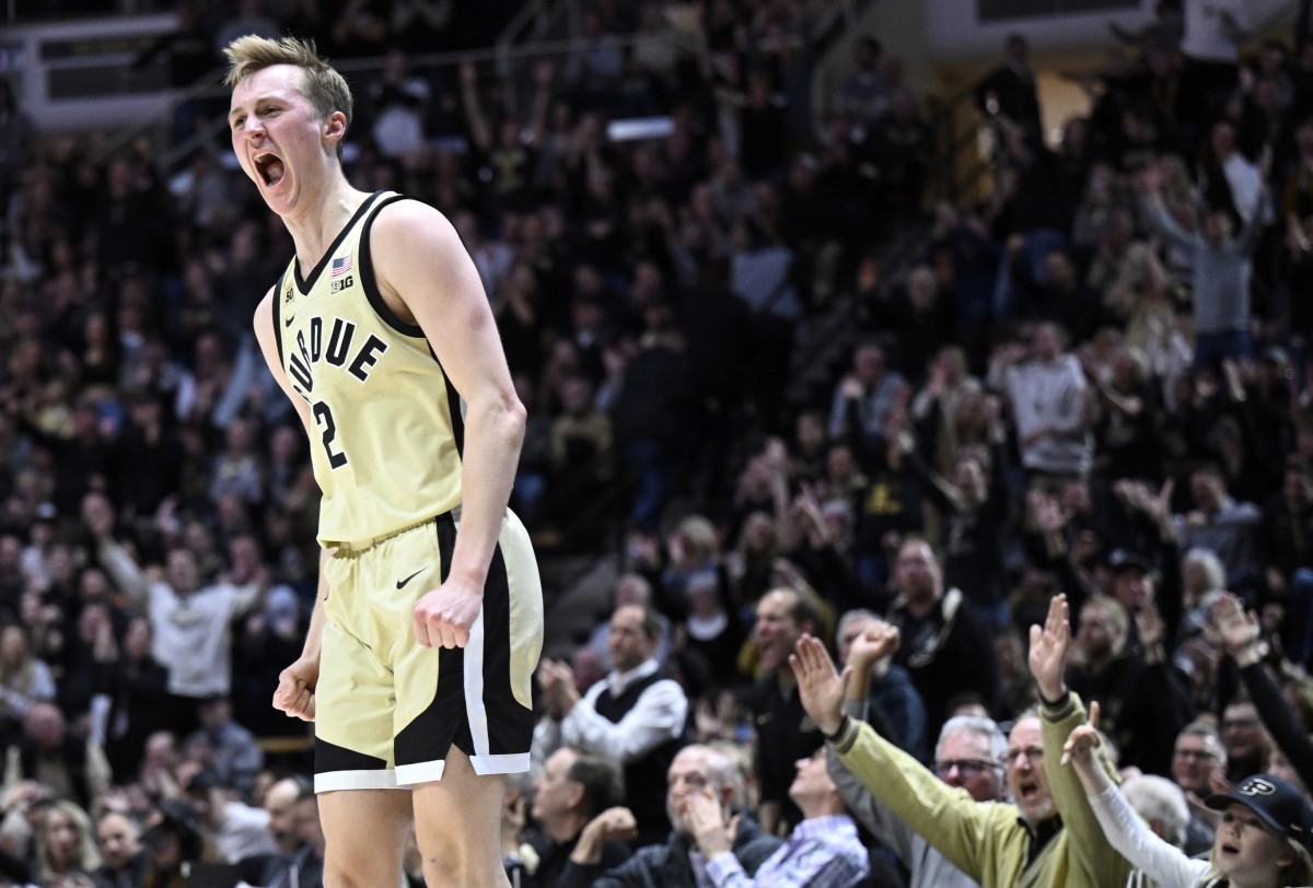 PHOTO GALLERY Purdue Thwarts Iowa Comeback Hopes at Mackey Arena