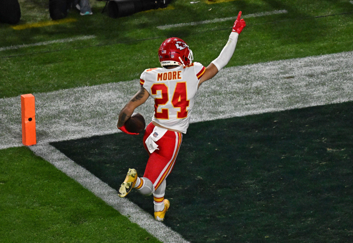 Skyy Moore celebrates his touchdown in Super Bowl LVII
