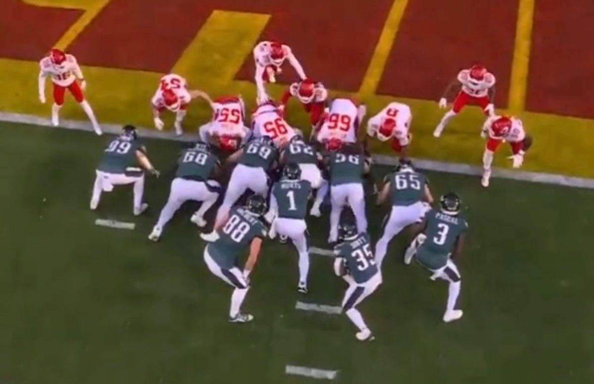 Eagles Chiefs quarterback sneak