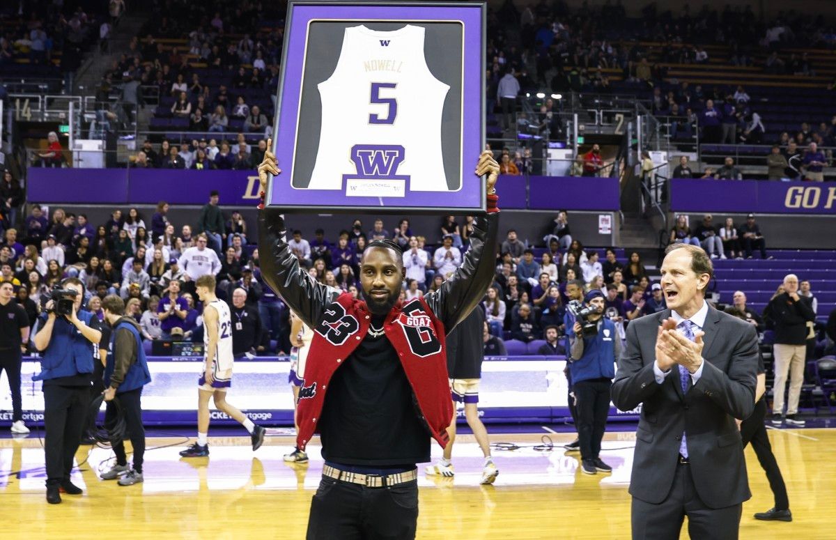 Jaylen Nowell gets saluted at the UW on Saturday.