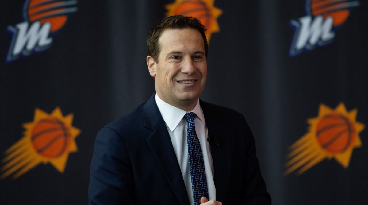 Suns owner Mat Ishbia speaks to the media at an introductory press conference.