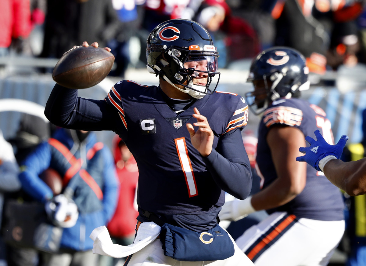 Chicago Bears quarterback Justin Fields throws a pass