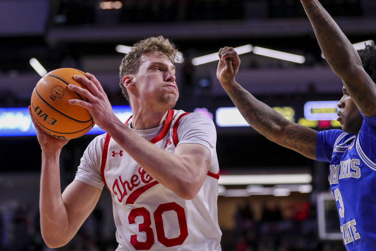 Report Cincinnati Bearcats Basketball Missing Two Players Ahead of Big 12 Tournament Opener