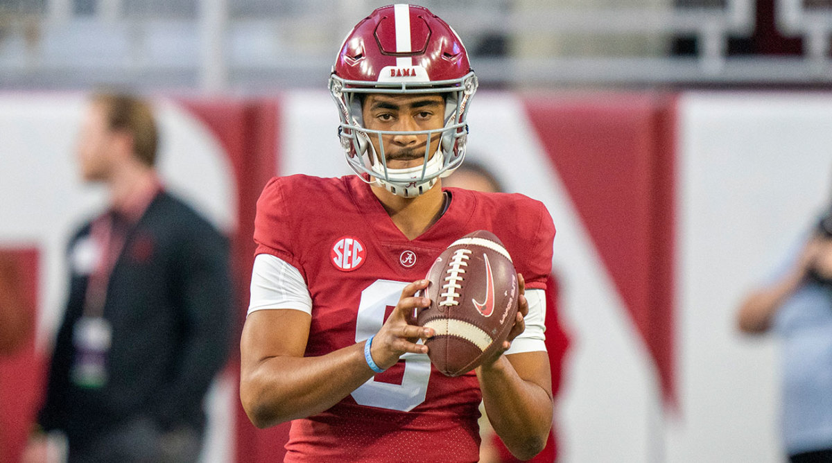 Alabama QB Bryce Young warms up before a game.