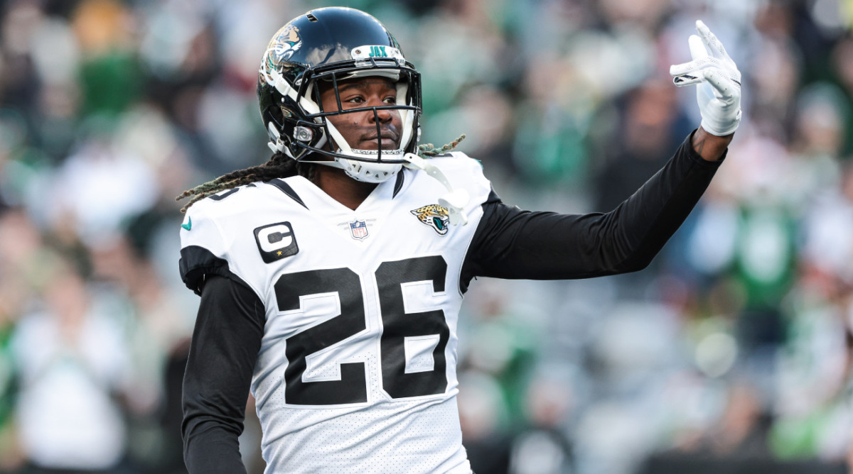 Jaguars cornerback Shaquill Griffin signed a one-year deal with the Texans.
