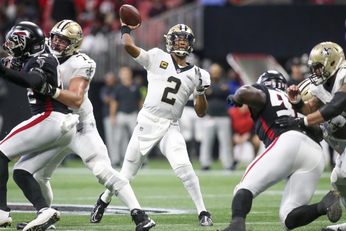 New Orleans Saints quarterback Jameis Winston (2) throws against the Atlanta Falcons. Mandatory Credit: Brett Davis-USA TODAY Sports