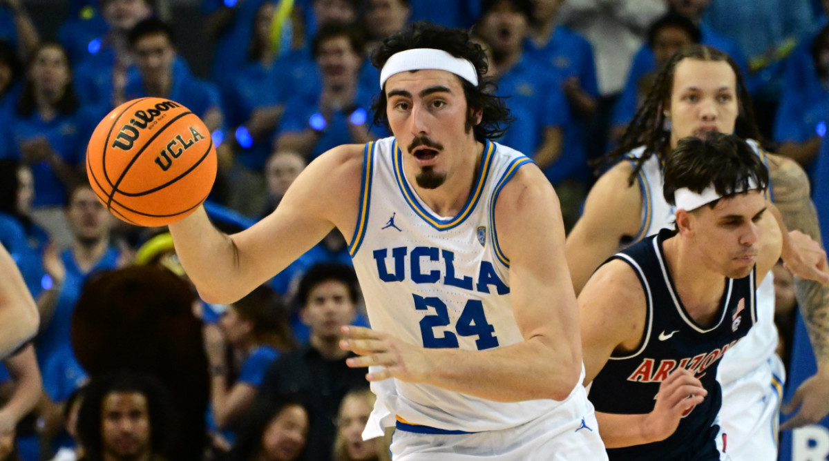UCLA guard Jaime Jaquez Jr. runs the ball to the basket against Arizona.