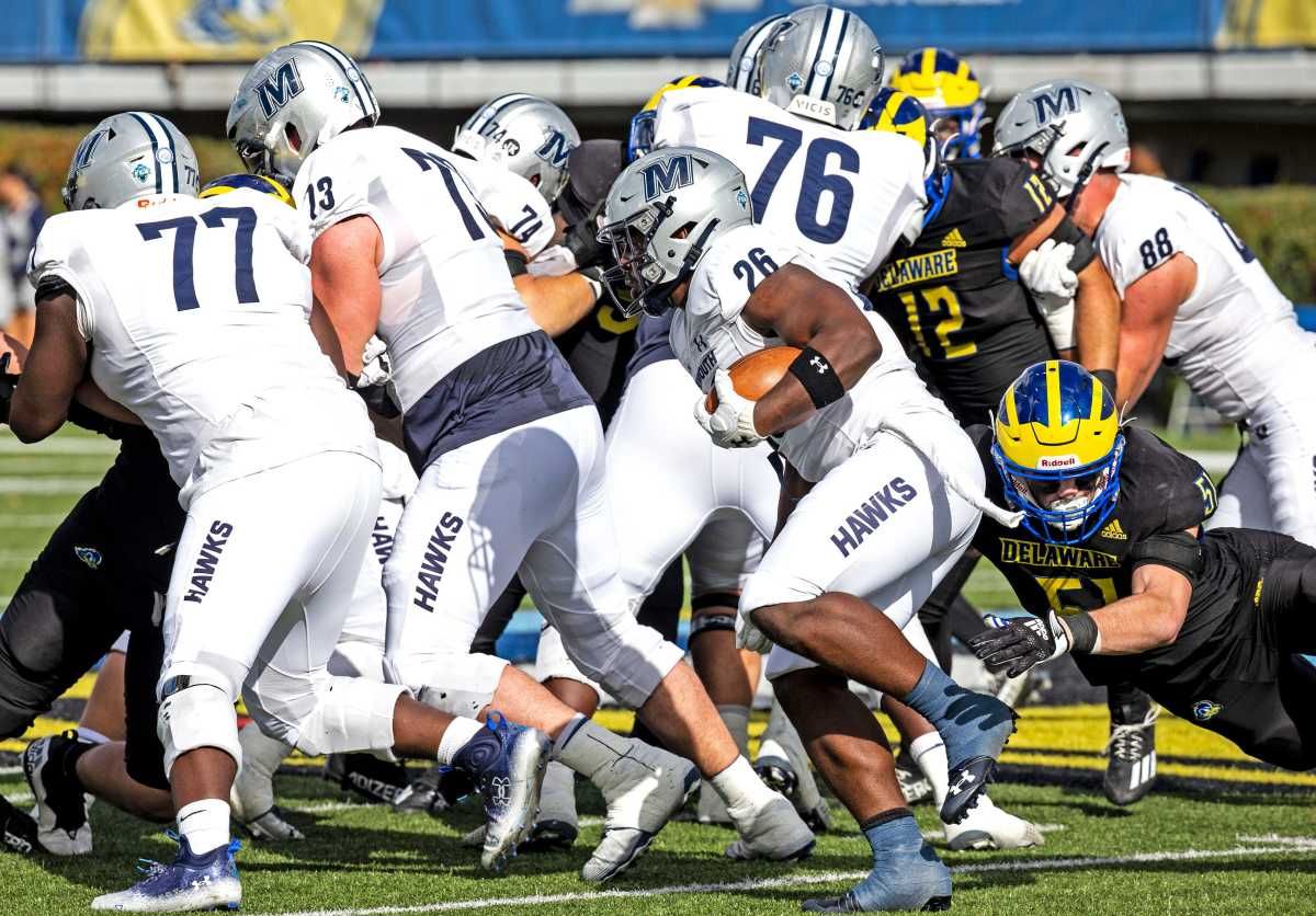CAA newcomer the Monmouth Hawks Owen Wright (26) looks to run the ball against the Delaware Blue Hens defense during the football game at Delaware Stadium, Saturday, Nov. 5, 2022. Delaware won 49-17. A12 Wil Hens Monmouth Gamer 1110522676