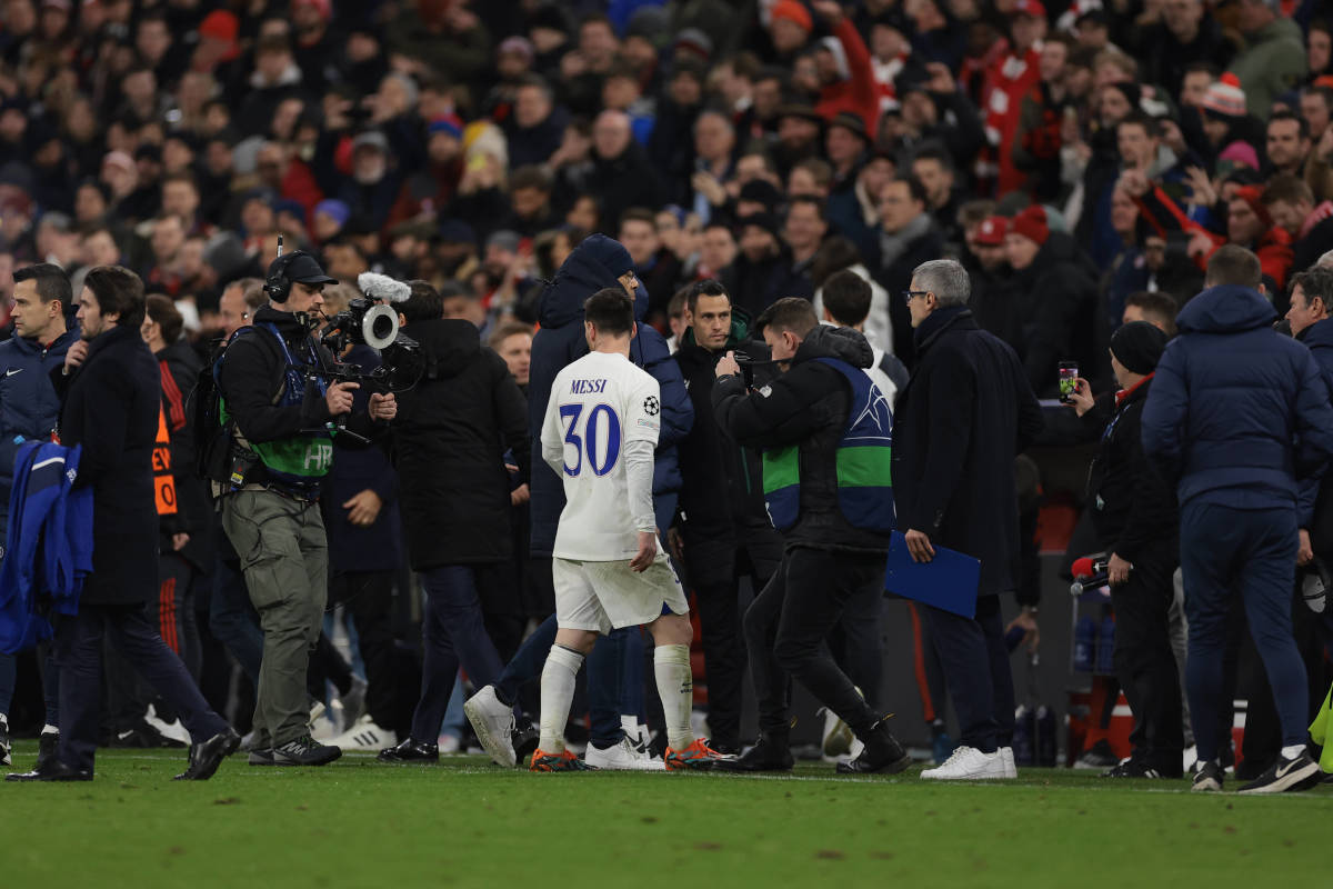 Lionel Messi pictured leaving the field after PSG's 2-0 loss at Bayern Munich in March 2023