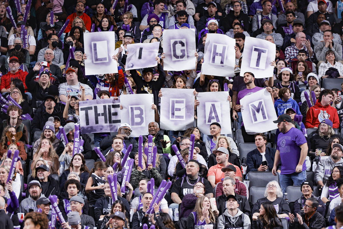 Much to their fans’ delight, the Kings have taken to blasting a purple beam into the air outside their arena after victories.
