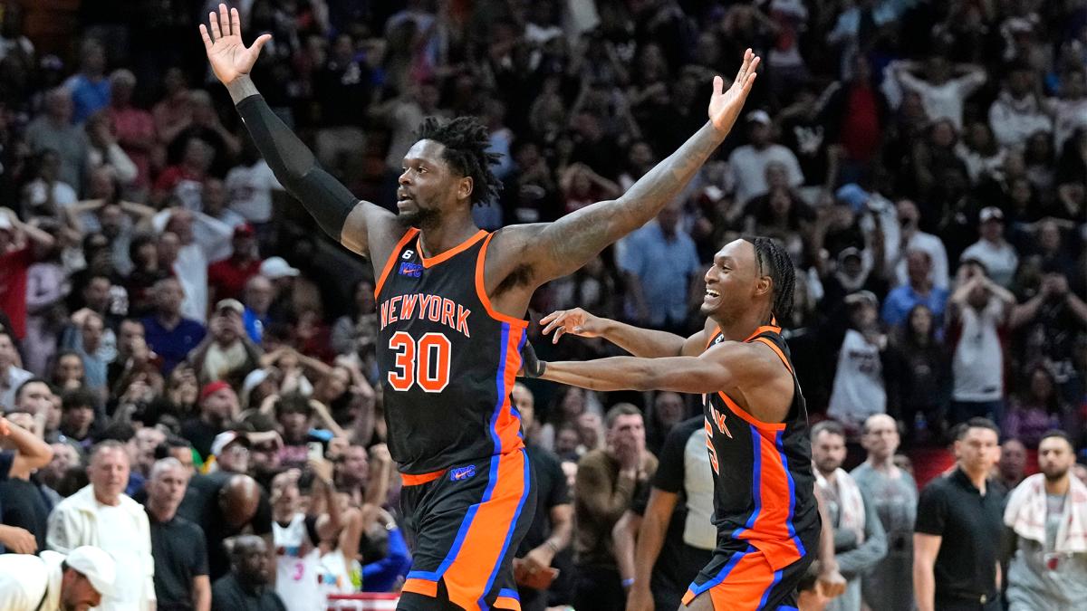New York Knicks, Julius Randle, Immanuel Quickley, celebration