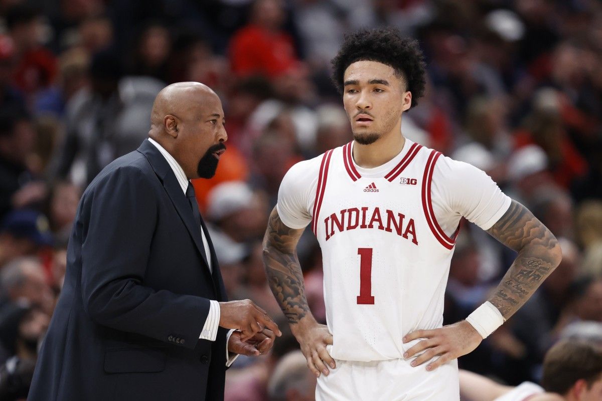 WATCH Indiana s Jalen Hood Schifino Blows By Kent State Defense For Easy Dunk Sports 