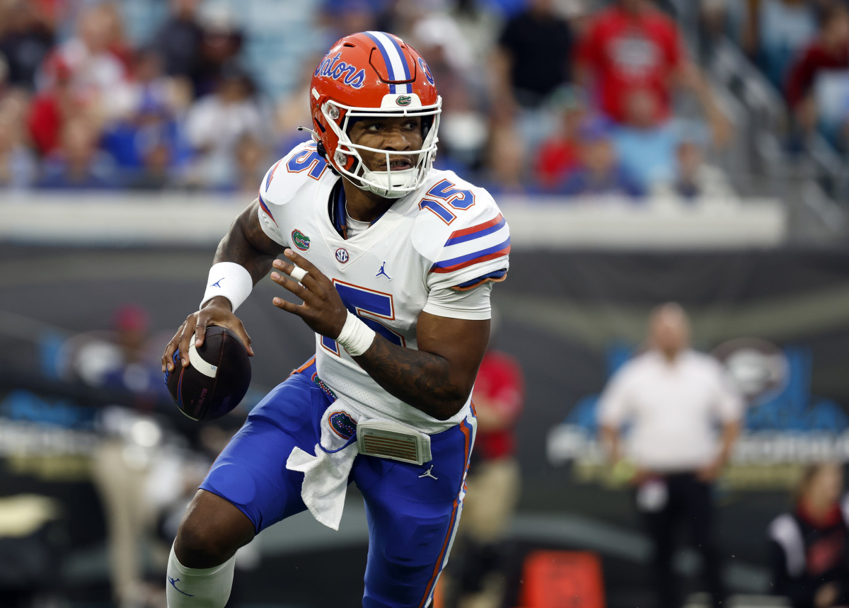 Oct 29, 2022; Jacksonville, Florida, USA;Florida Gators quarterback Anthony Richardson (15) runs out of the pocket against the Georgia Bulldogs during the second quarter at TIAA Bank Field. Mandatory Credit: Kim Klement-USA TODAY Sports