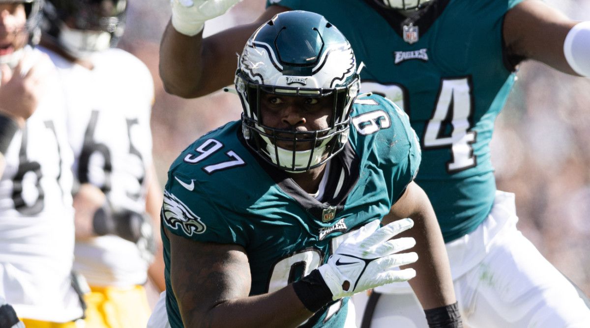Eagles defensive tackle Javon Hargrave signed a free-agent deal with the 49ers.