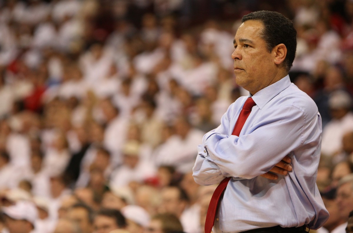 Kelvin Sampson on the sidelines during his last game as Indiana's head coach in February of 2008. (USA TODAY Sports)