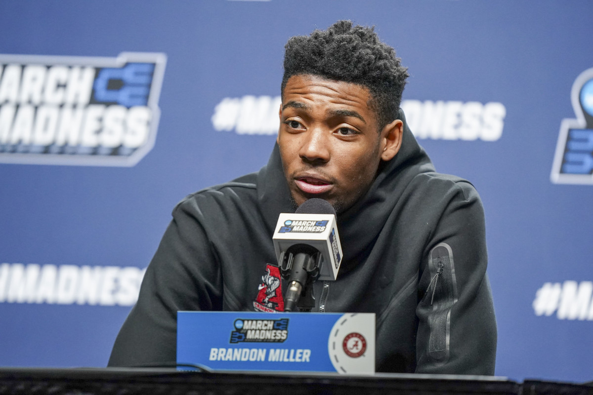 Brandon Miller answers questions at Alabama’s press conference before the start of the NCAA tournament.