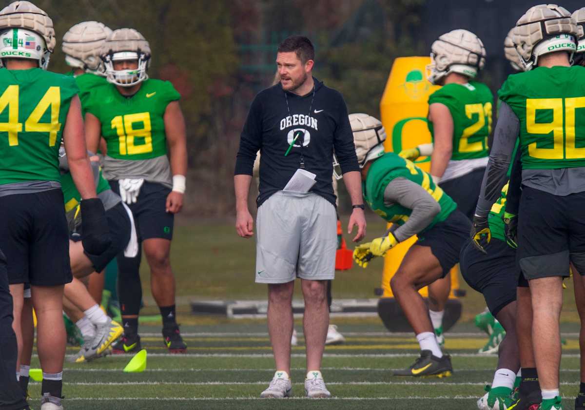 Oregon Football Photos From Oregon's First Spring Football Practice of