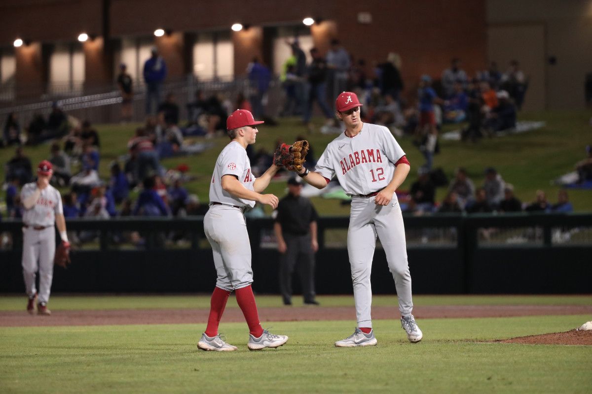 No 24 Alabama Baseball Steals Game 3 Loses Series To No 5 Florida On