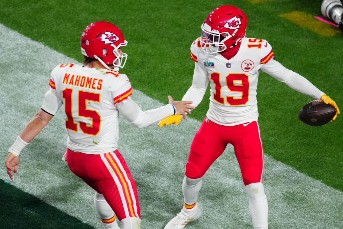 Patrick Mahomes and Kadarius Tony celebrate Chiefs touchdown in Super Bowl LVII.