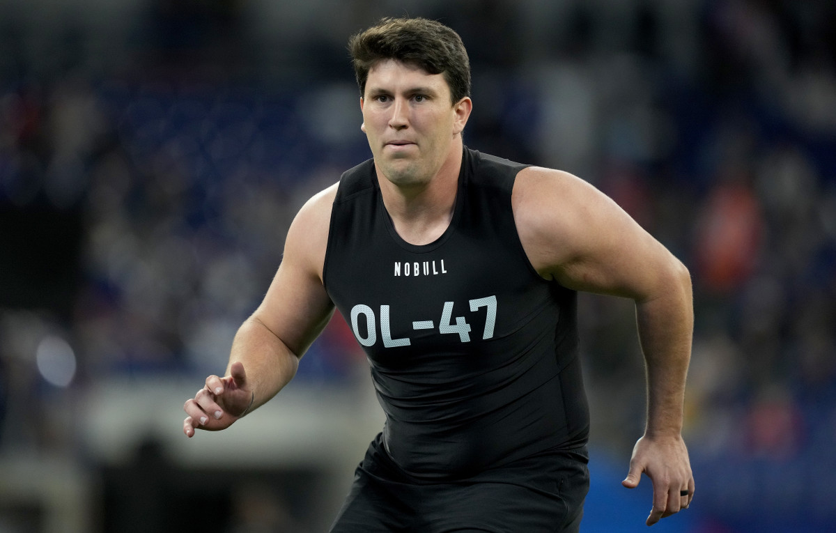 Mar 5, 2023; Indianapolis, IN, USA; Southern California offensive lineman Andrew Vorhees (OL47) during the NFL Scouting Combine at Lucas Oil Stadium.
