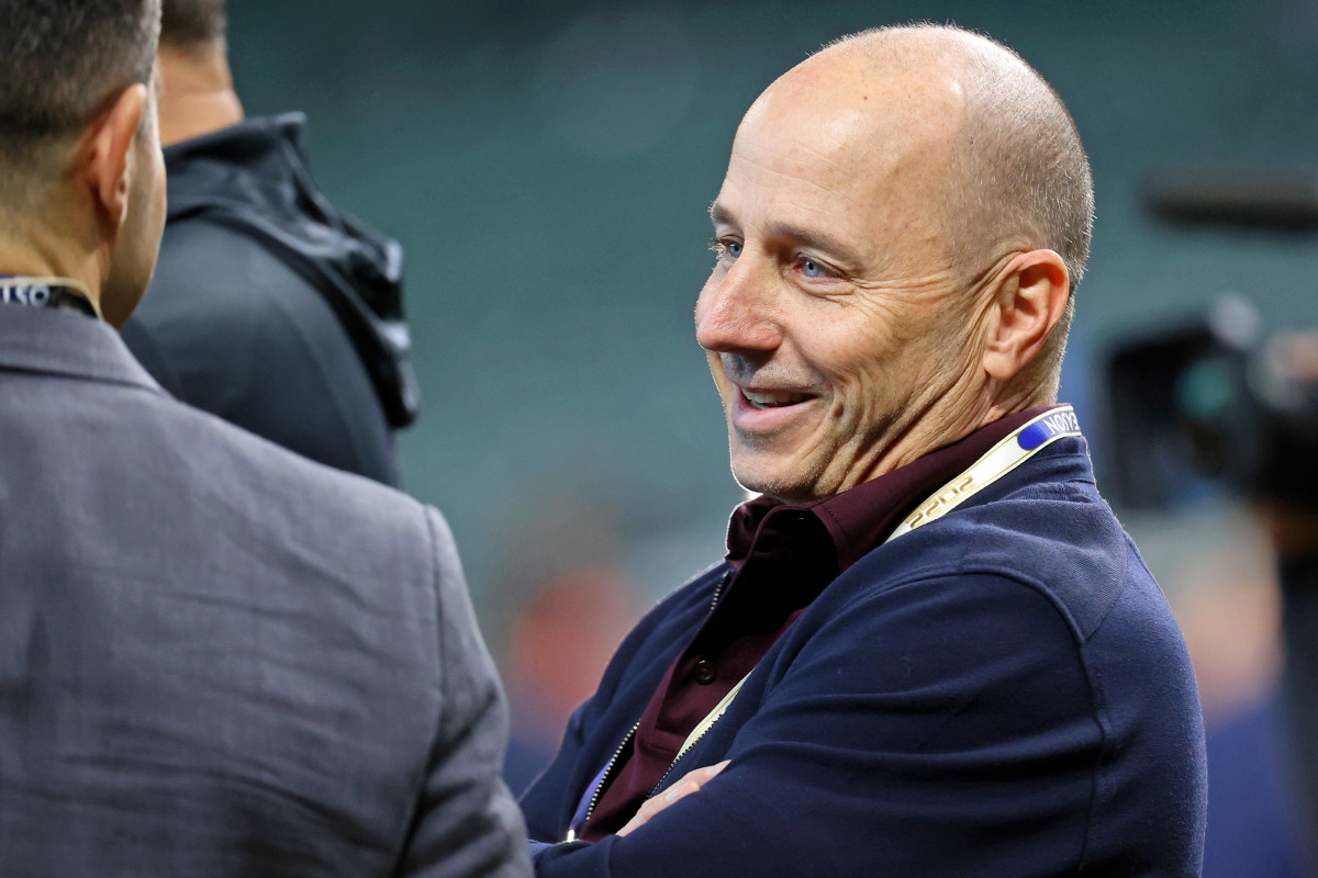 Yankees GM Brian Cashman says the shortstop decision will come down to the "very end" of camp.