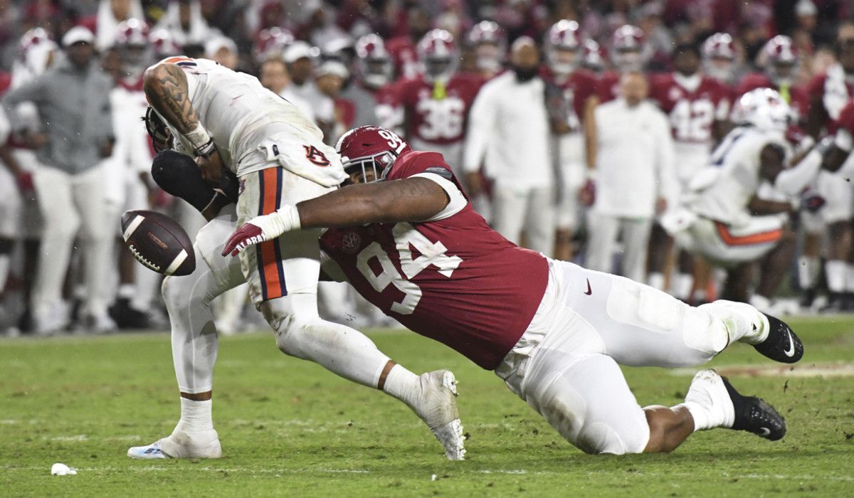 Alabama Crimson Tide defensive lineman D.J. Dale