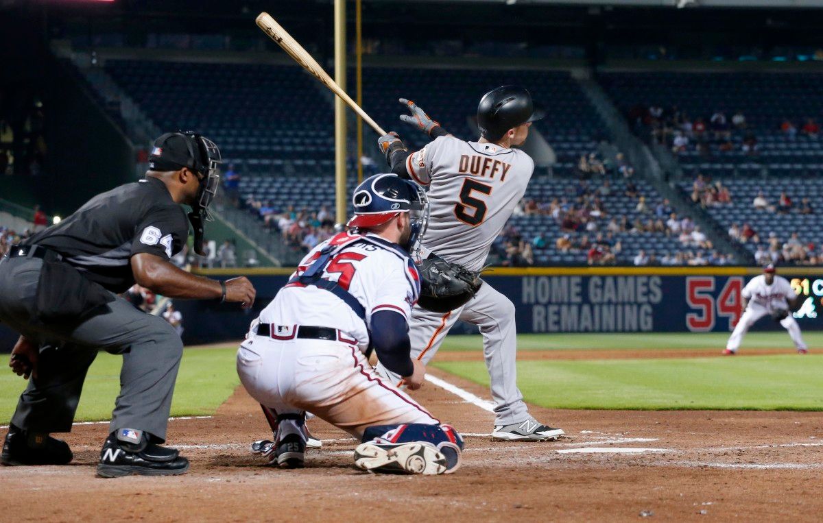 SF Giants third baseman Matt Duffy hits a sacrifice fly. (2016)