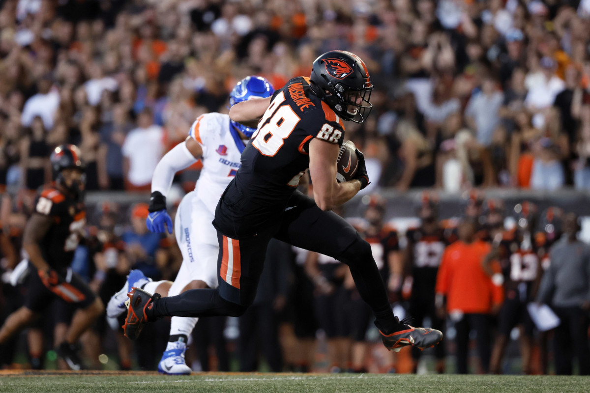 Sep 3, 2022; Corvallis, Oregon, USA; Oregon State Beavers tight end Luke Musgrave (88) runs after a catch against during the first half against the Boise State Broncos at Reser Stadium. Mandatory Credit: Soobum Im-USA TODAY Sports