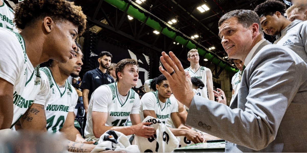 Cal Basketball: What Utah Valley Officials Say About New Bears Coach Mark Madsen