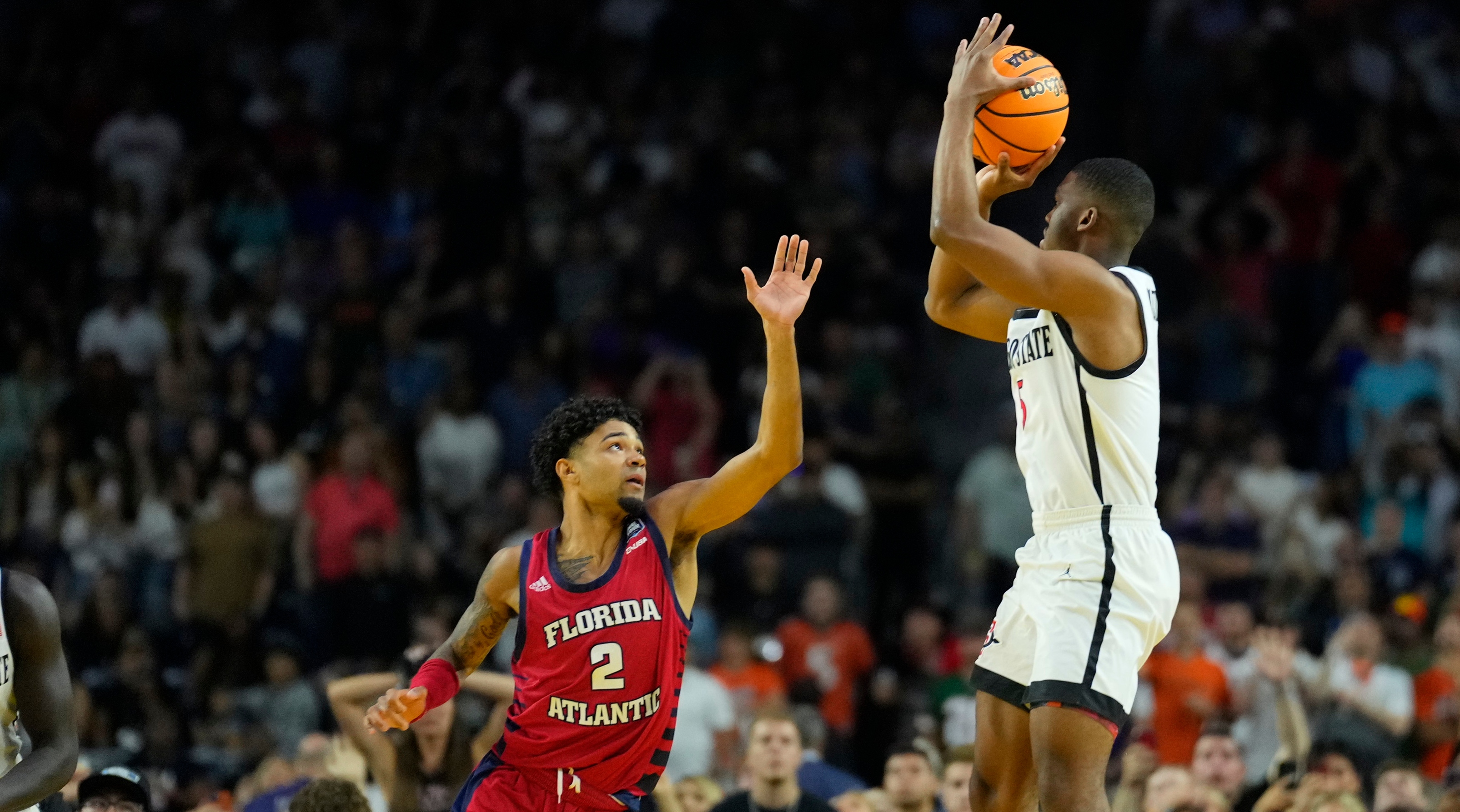 Butler's Buzzer Beater Gives SDSU 73-71 Win Over New Mexico, Share of MW  Title - Times of San Diego