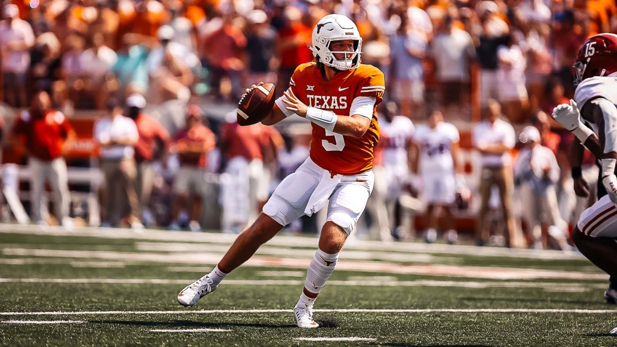 Texas QB Quinn Ewers 