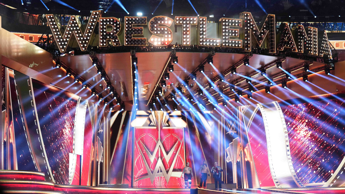 Roman Reigns makes his entrance at WrestleMania 39.