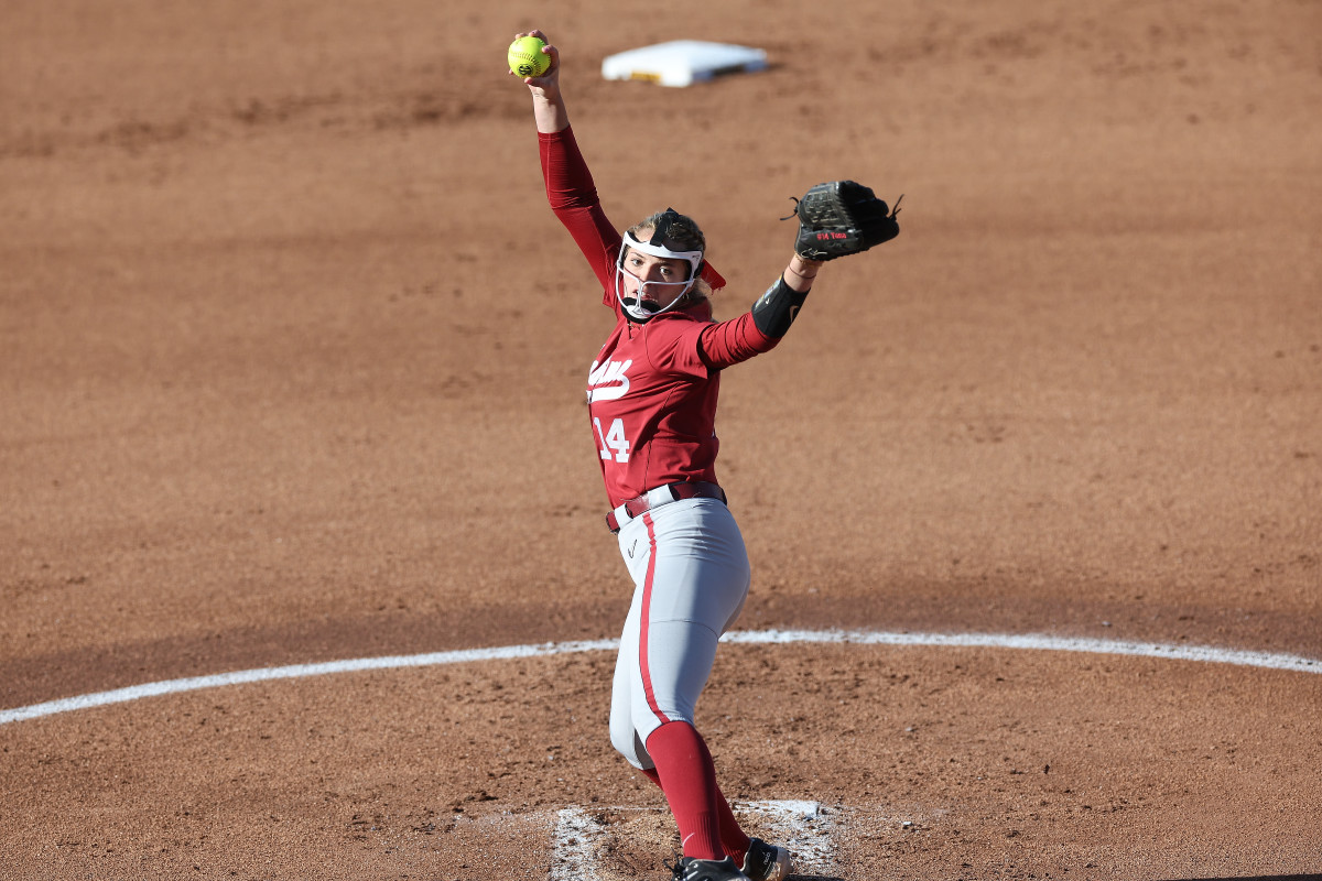 Montana Fouts Wins SEC, National Pitcher of the Week Honors Sports