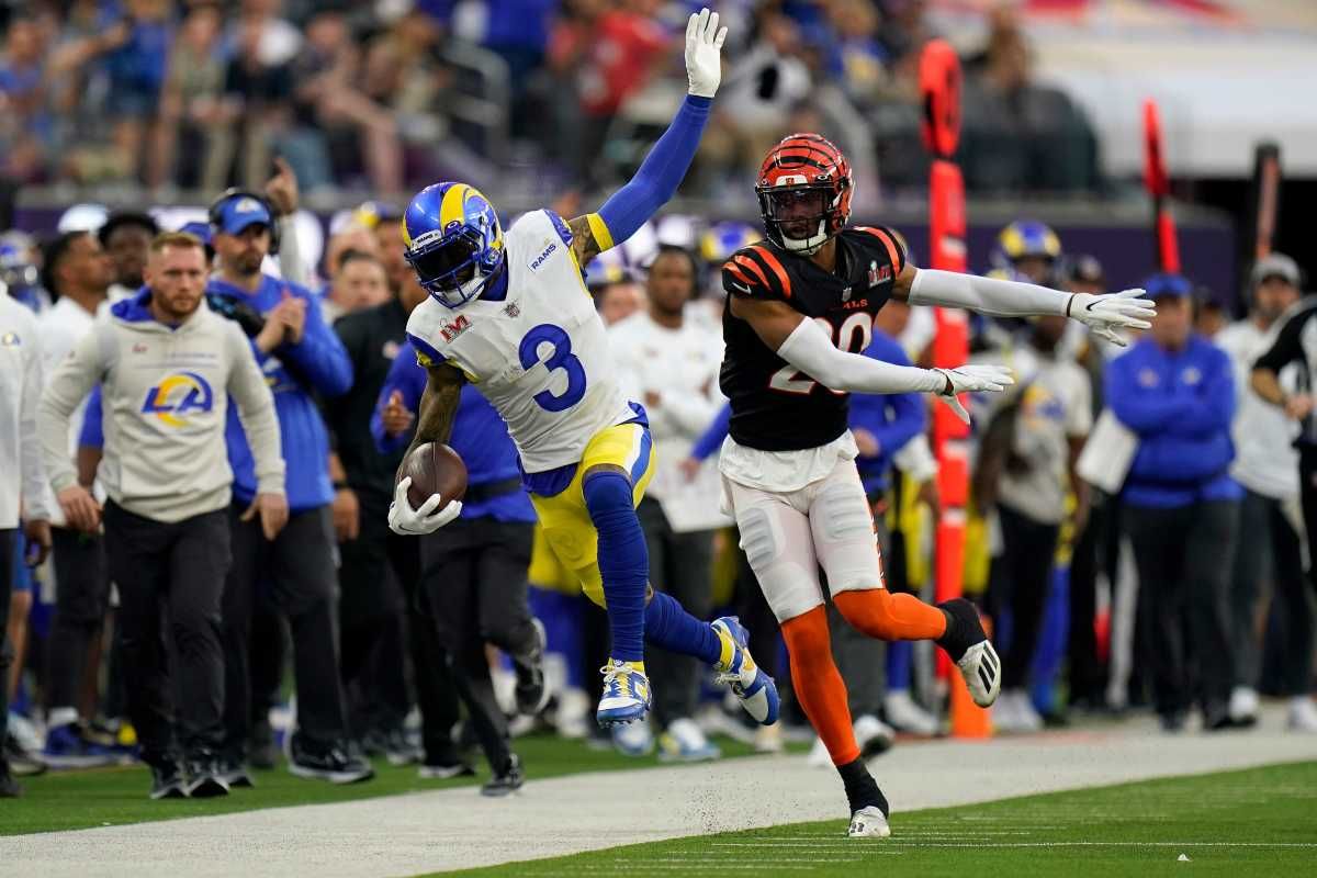 WR Odell Beckham makes a catch over CB Eli Apple