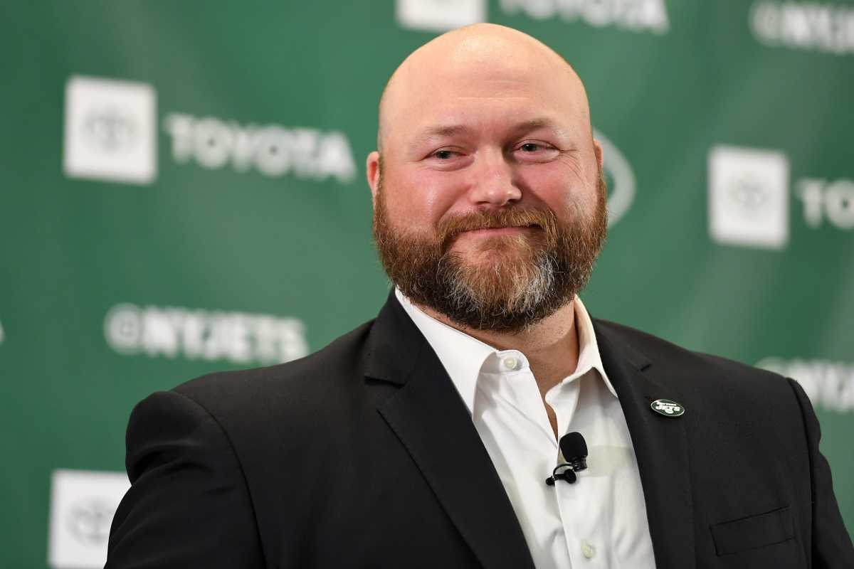 Jets' general manager Joe Douglas smiles at a press conference