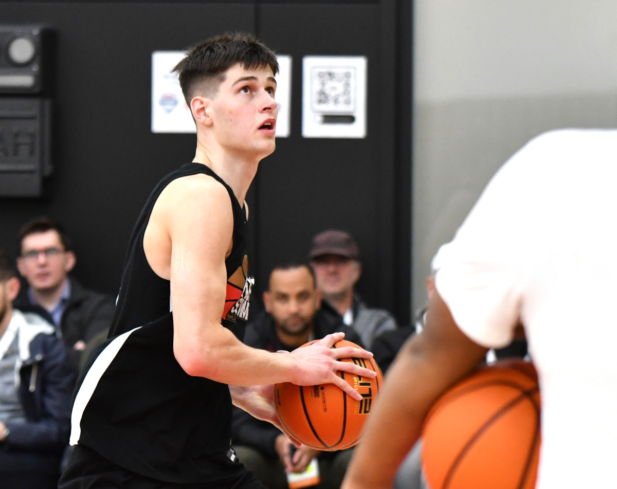 Student drafted for basketball flick, MIT News