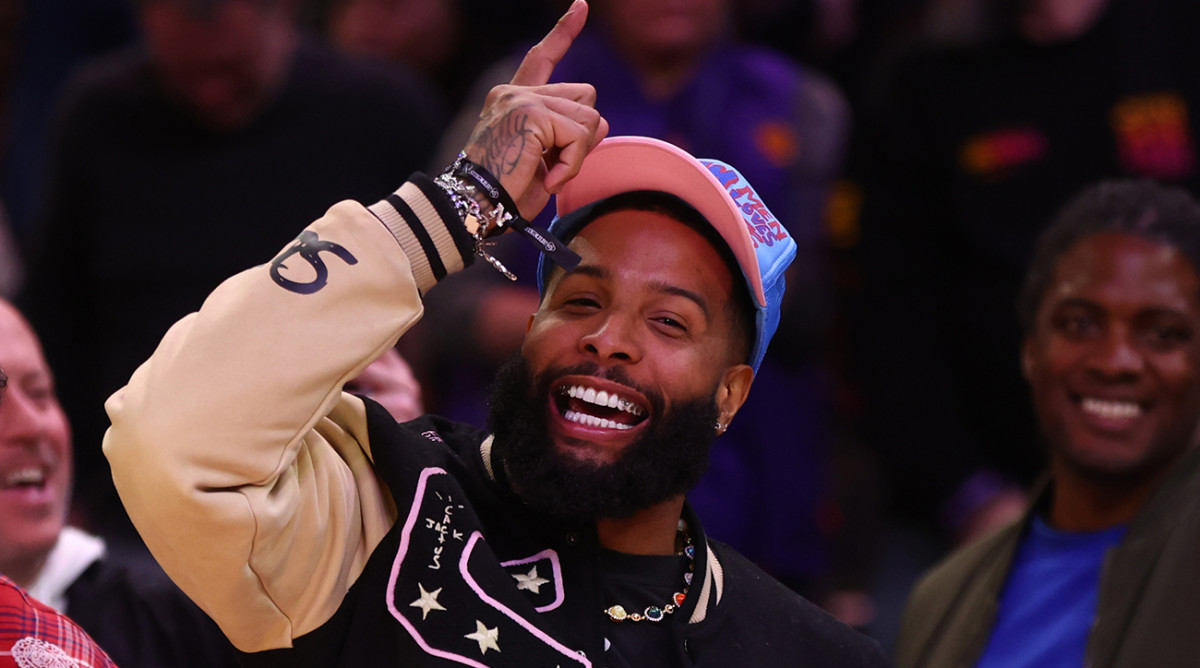 Odell Beckham Jr. reacts courtside of the Suns game against the Pelicans in the second half.