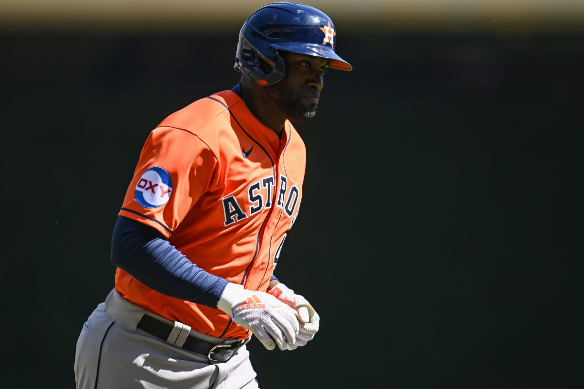 WATCH MLB Network Host Talks About How Good Houston Astros' Yordan
