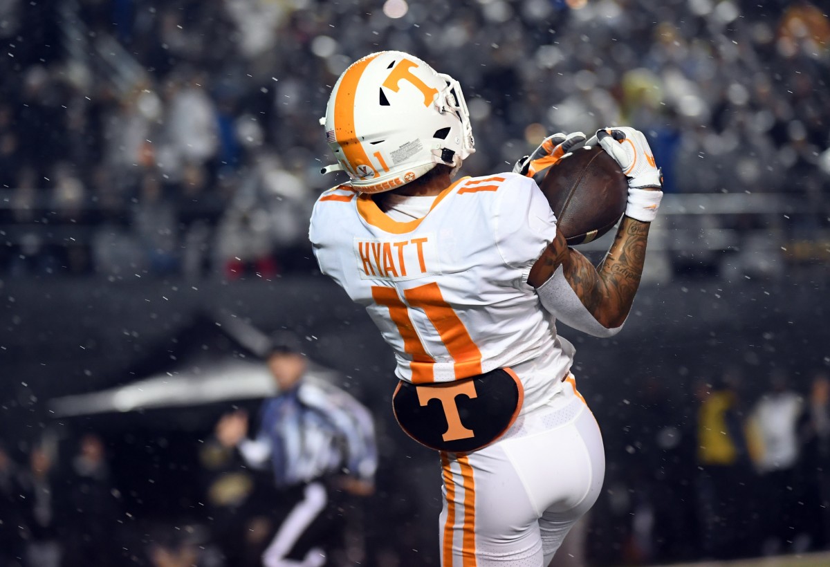 Tennessee Volunteers wide receiver Jalin Hyatt (11) catches a pass against the Vanderbilt Commodores. Mandatory Credit: Christopher Hanewinckel-USA TODAY Sports