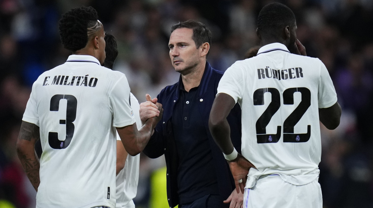 Chelsea manager Frank Lampard and Real Madrid players