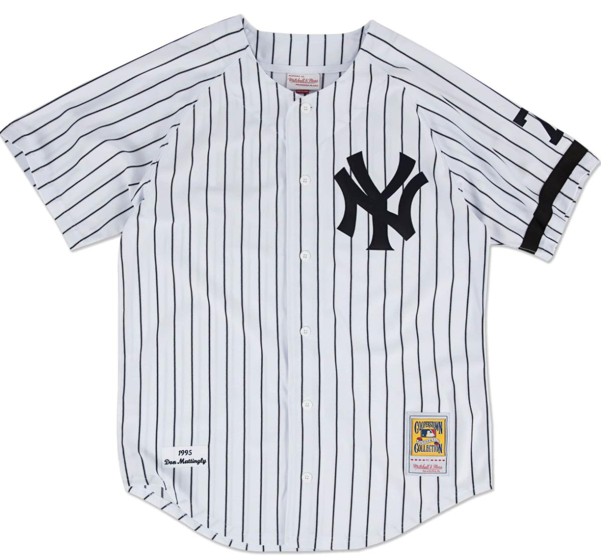 Mitchell & Ness x MLB New York Yankees World Series White T-Shirt