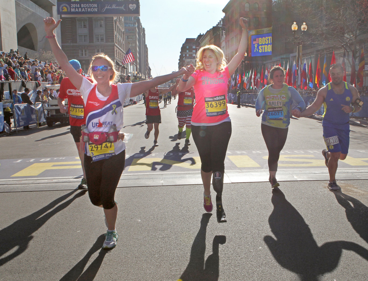 Heather Abbott ran the final half mile of the 2014 Boston Marathon with Erin Chatham.