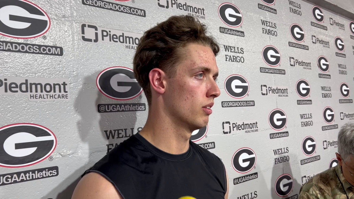 QB Carson Beck meets with the media after his 15-22, 231, 1 TD performance in Georgia's spring game.