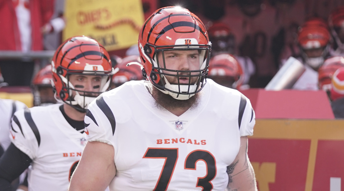 Bengals tackle Jonah Williams runs out of the tunnel