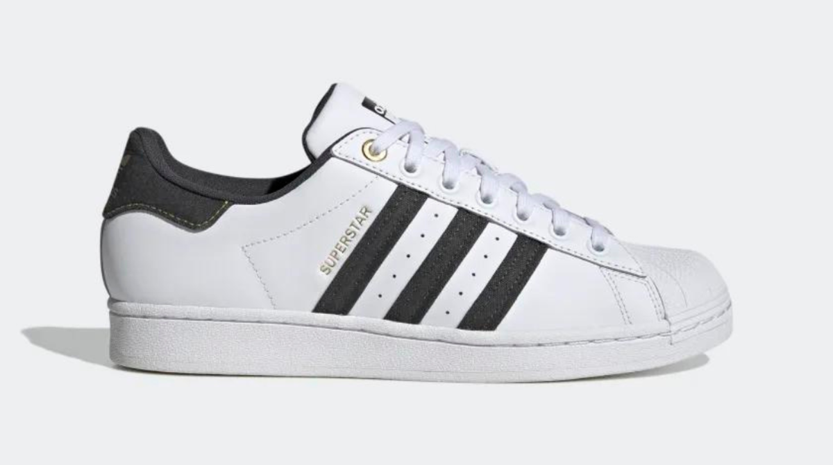 Adidas Superstar vs Stan Smith shoes (What's The Difference?)