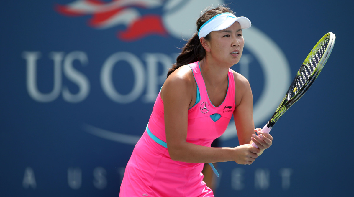 Peng Shuai plays at the 2014 U.S. Open.